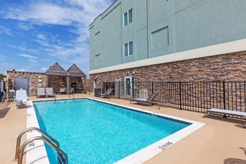 Holiday Inn Express & Suites Rockport - Bay View an IHG Hotel - image 29