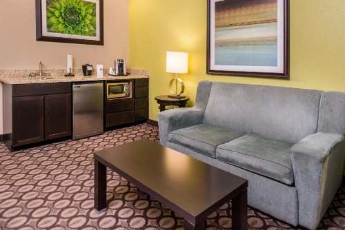 Holiday Inn Express & Suites Rockport - Bay View an IHG Hotel - image 40
