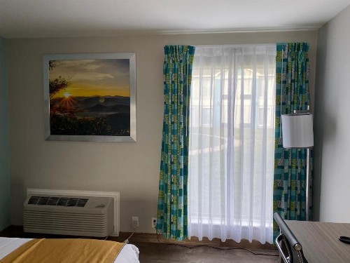 Days Inn by Wyndham Rockport Texas - image 15