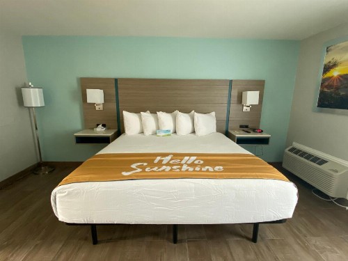 Days Inn by Wyndham Rockport Texas - image 6