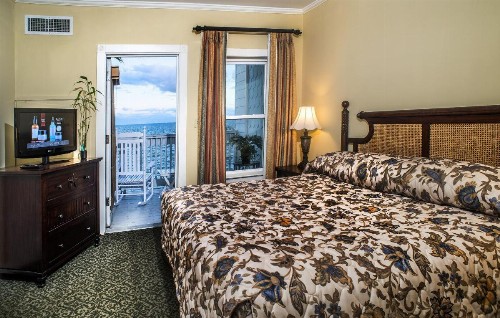 Lighthouse Inn at Aransas Bay - image 7