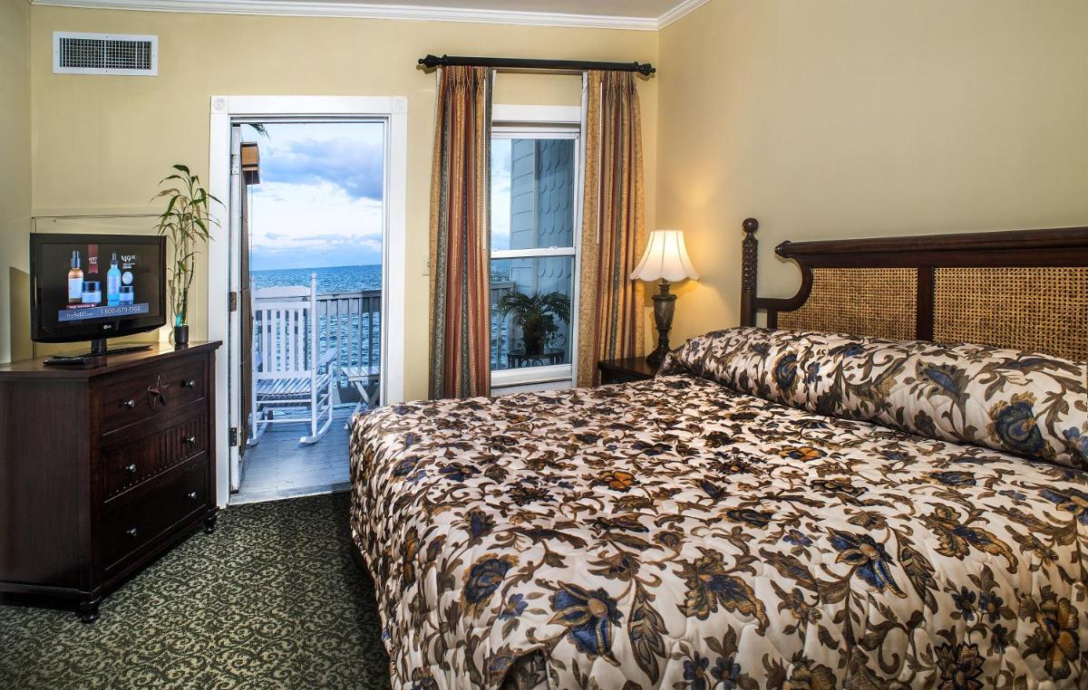 Lighthouse Inn at Aransas Bay - image 7
