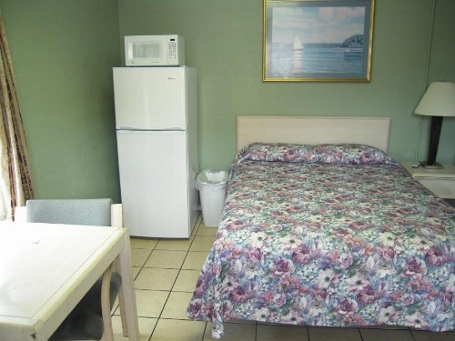 Bayfront Cottages - image 2