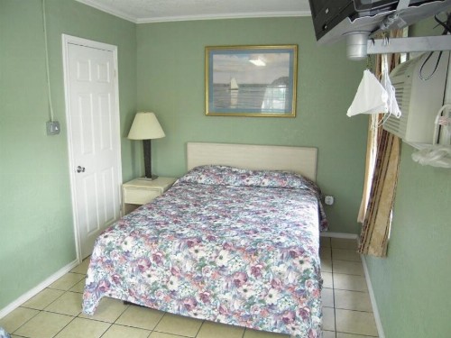 Bayfront Cottages - image 4