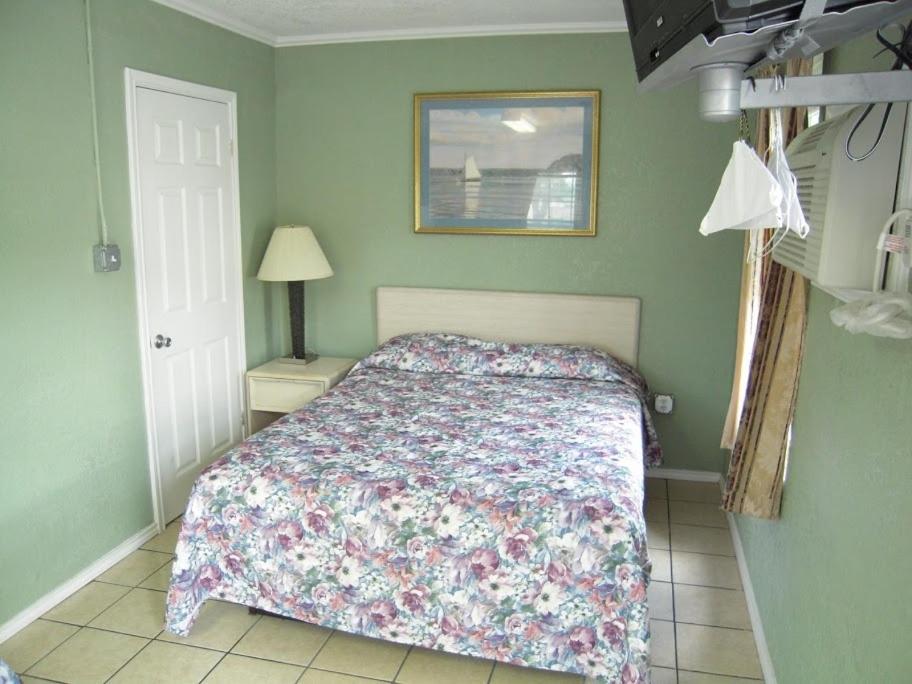 Bayfront Cottages - image 4
