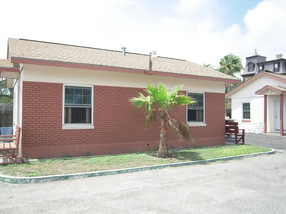 Bayfront Cottages - image 6