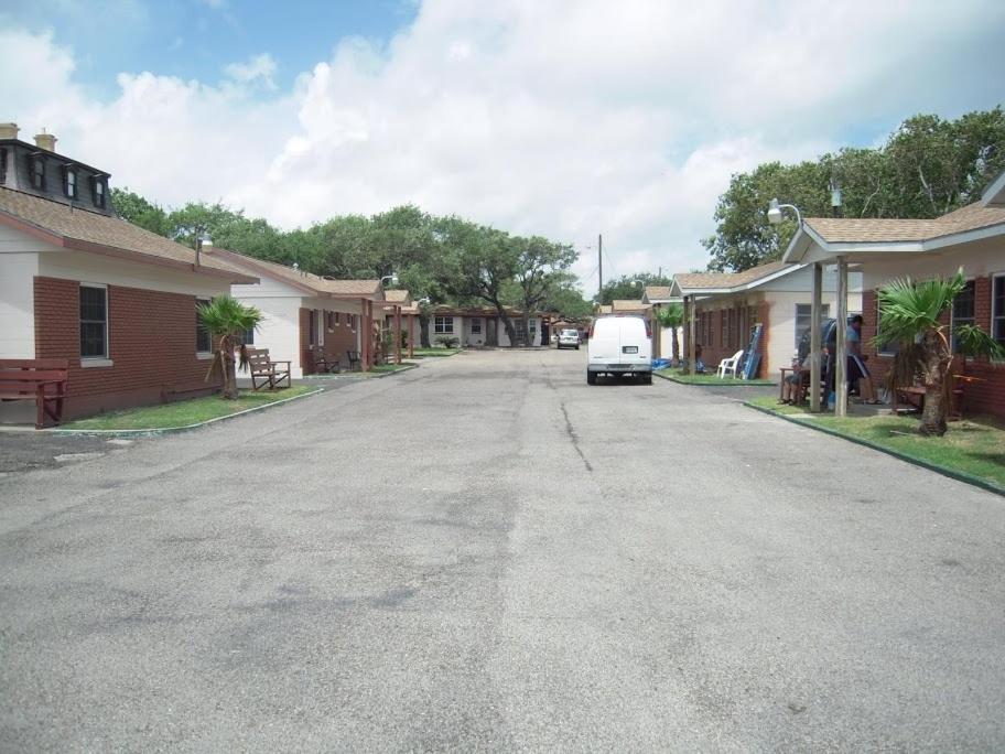 Bayfront Cottages - image 7