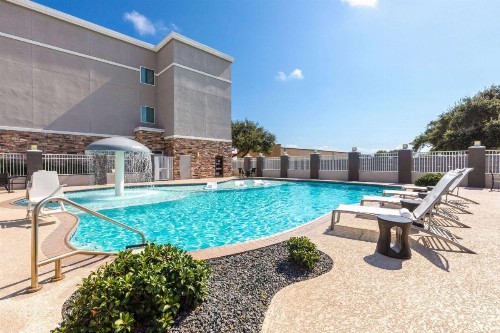 La Quinta by Wyndham Rockport - Fulton - image 14