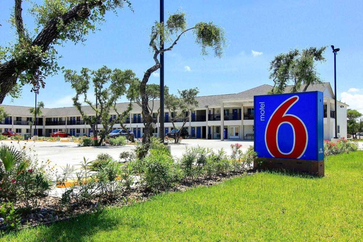 Motel 6-Rockport TX - main image