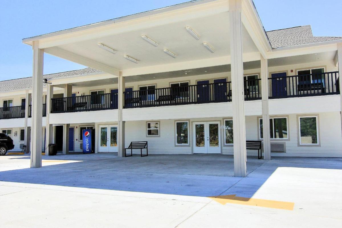 Motel 6-Rockport TX - image 2