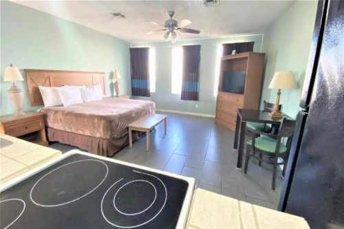 OYO Hotel Rockport- Sea View - image 3