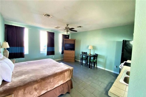 OYO Hotel Rockport- Sea View - image 40