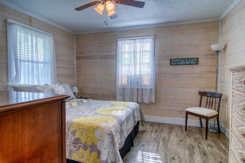 Coastal Hideaway #A - image 11