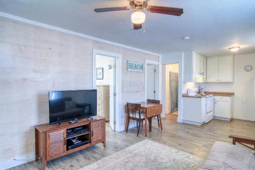 Coastal Hideaway #A - image 5