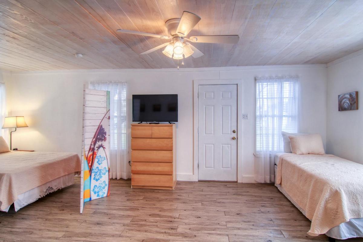 Coastal Hideway #B - image 6