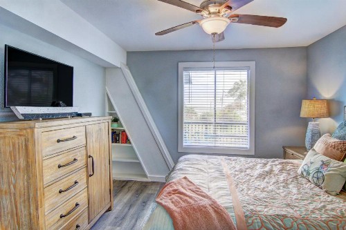 Bay View Bungalow - image 8