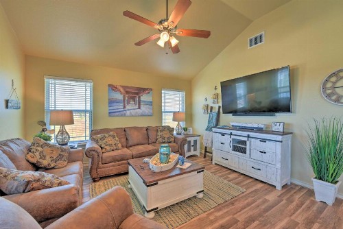 Gulf Coast Retreat with Deck Yard and Bay Views!
