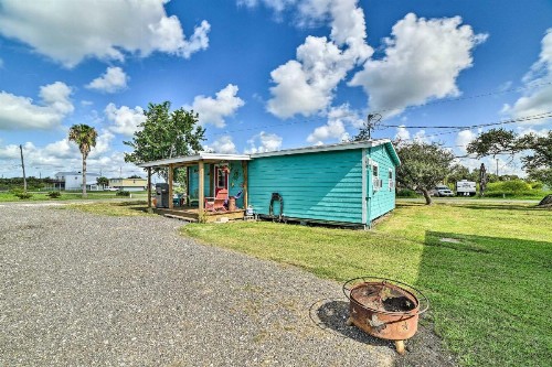 Rockport House with Deck and Grill - Drive to Beach - image 6
