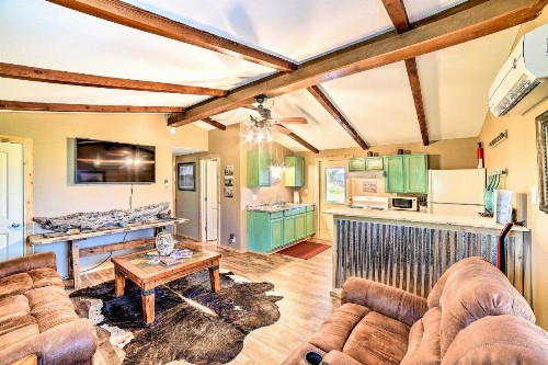 Rockport House with Deck and Grill - Drive to Beach - image 8