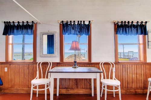 Historical Waterfront Cottage! Private 20 foot pier! Amazing water views - image 8