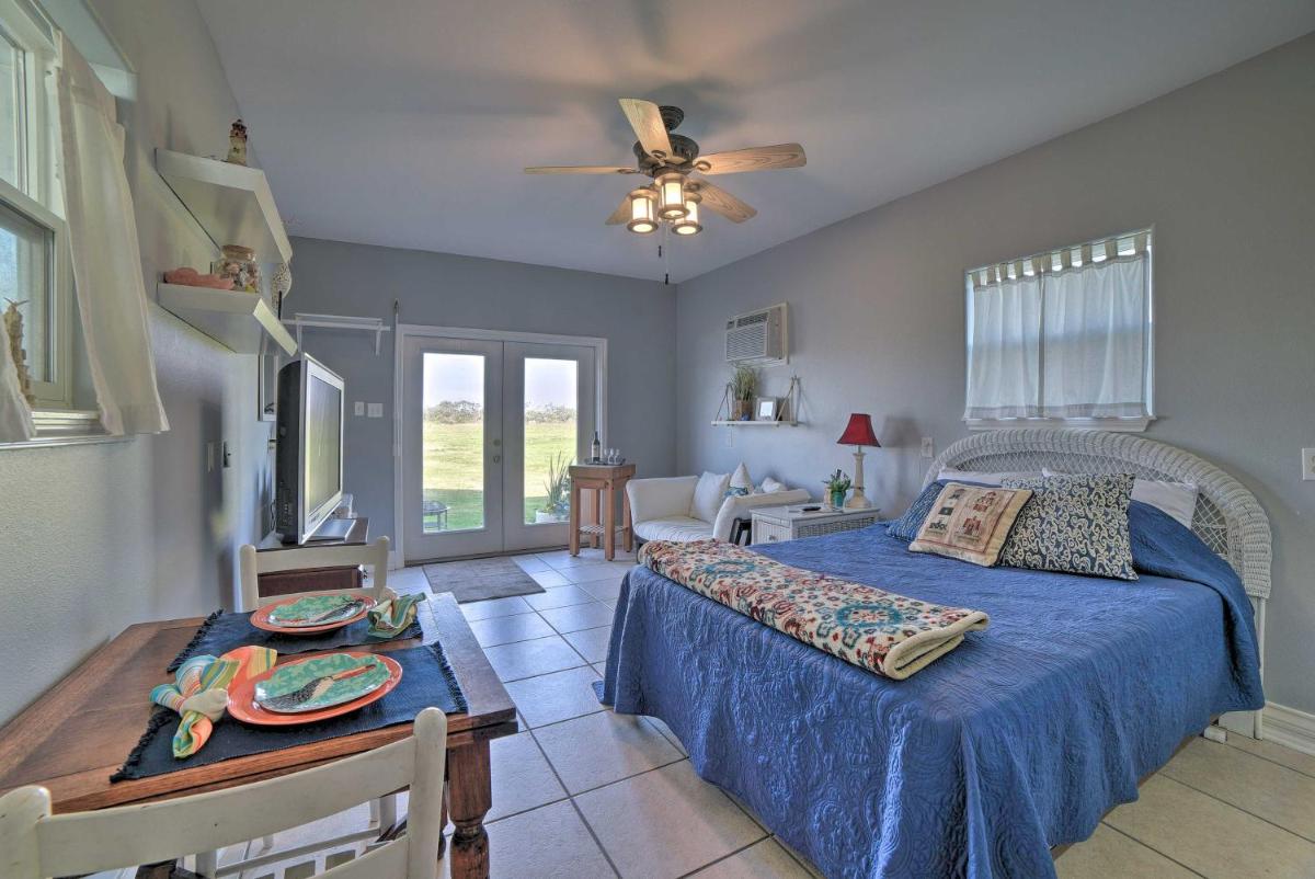 Lamar Peninsula Studio Nestled on St Charles Bay! - image 6