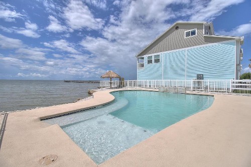 Reel Um Inn - image 4