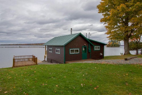 Rockwood Cabin on Moosehead Lake - image 11