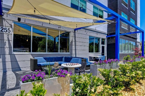 Tru By Hilton Rocky Mount Nc - image 2