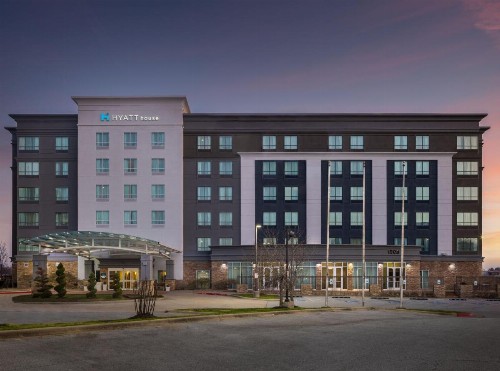 Holiday Inn and Suites Rogers at Pinnacle Hills an IHG Hotel - image 25