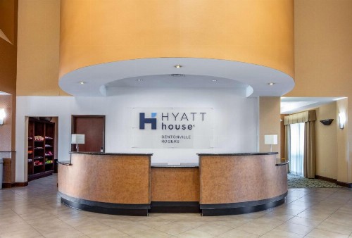 Holiday Inn and Suites Rogers at Pinnacle Hills an IHG Hotel - image 26