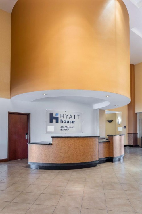 Holiday Inn and Suites Rogers at Pinnacle Hills an IHG Hotel - image 6
