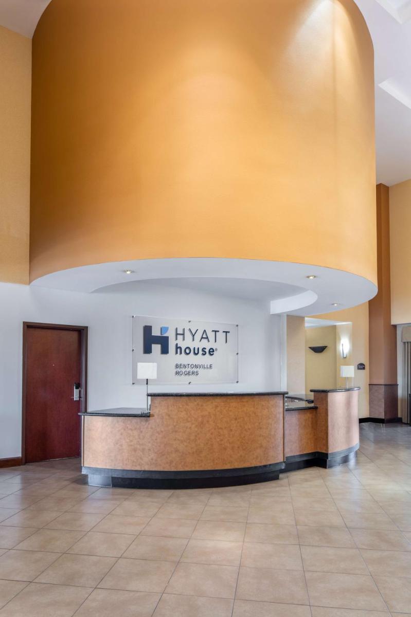 Holiday Inn and Suites Rogers at Pinnacle Hills an IHG Hotel - image 6
