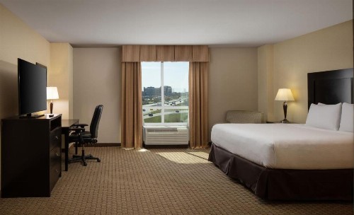 Holiday Inn and Suites Rogers at Pinnacle Hills an IHG Hotel - image 8