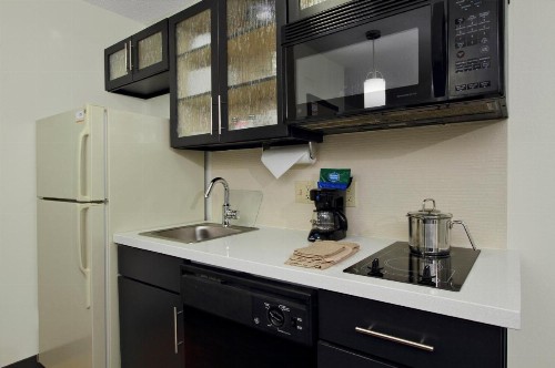 Candlewood Suites Rogers-Bentonville an IHG Hotel - image 20