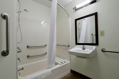 Candlewood Suites Rogers-Bentonville an IHG Hotel - image 26