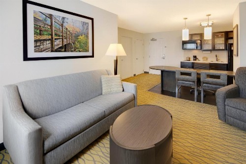 Candlewood Suites Rogers-Bentonville an IHG Hotel - image 31