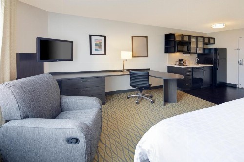 Candlewood Suites Rogers-Bentonville an IHG Hotel - image 32
