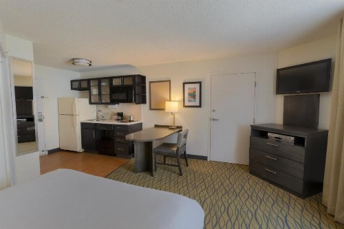 Candlewood Suites Rogers-Bentonville an IHG Hotel - image 35