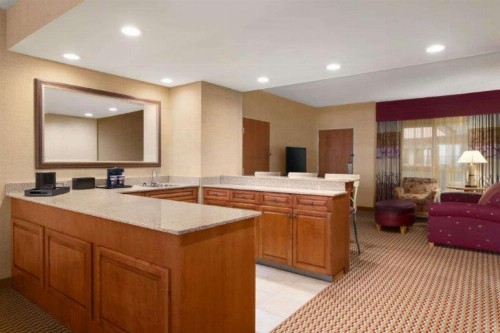 Embassy Suites Northwest Arkansas - Hotel Spa & Convention Center - image 19
