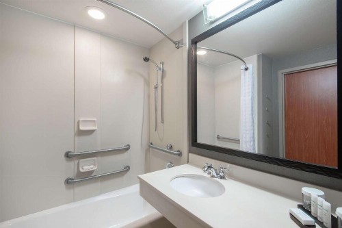 Embassy Suites Northwest Arkansas - Hotel Spa & Convention Center - image 36