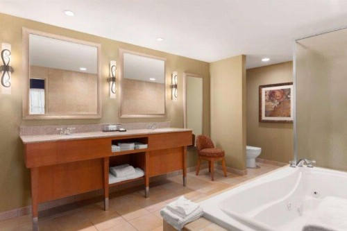 Embassy Suites Northwest Arkansas - Hotel Spa & Convention Center - image 43