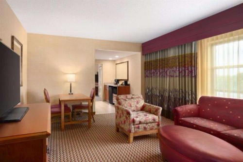 Embassy Suites Northwest Arkansas - Hotel Spa & Convention Center - image 48