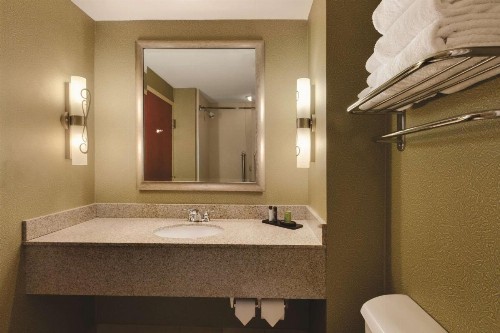 Embassy Suites Northwest Arkansas - Hotel Spa & Convention Center - image 49