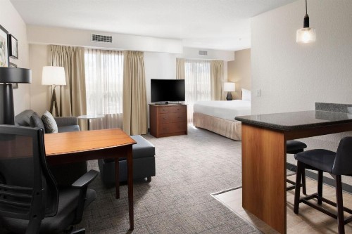 Residence Inn by Marriott Rogers - image 23