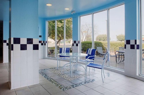 Hilton Garden Inn Bentonville Rogers - image 2