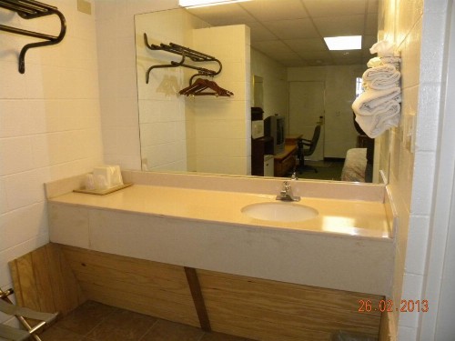 Guest Inn Rogers - image 30