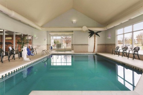 Country Inn & Suites by Radisson Bentonville South - Rogers AR - image 11