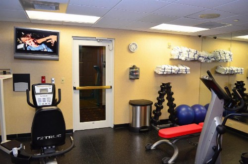 Country Inn & Suites by Radisson Bentonville South - Rogers AR - image 2