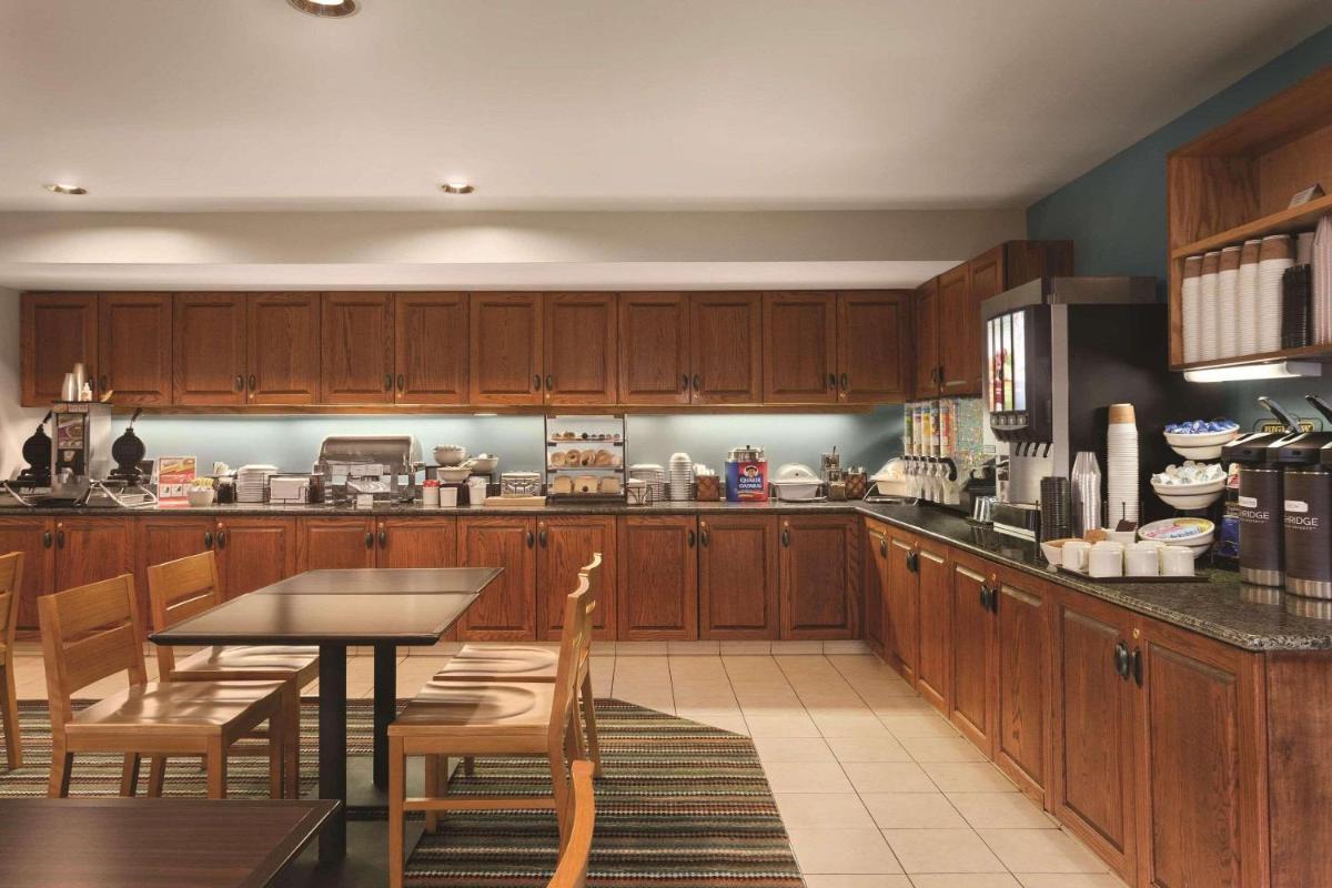 Country Inn & Suites by Radisson Bentonville South - Rogers AR - image 3