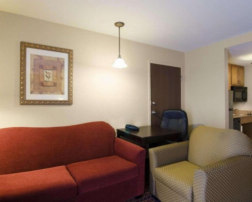 MainStay Suites Rogers Bentonville - image 5